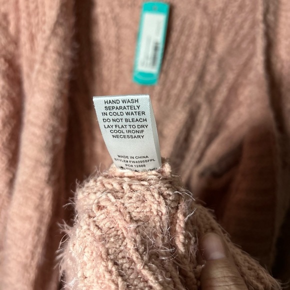 NEW Fate Light Pink Cable Knit Sweater with Pockets, So Soft, Women’s 2X - Picture 9 of 12